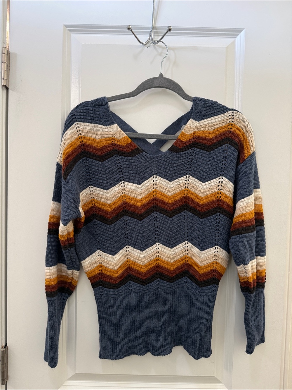 Chevron V-Neck Striped Sweater - Blue & Cream
